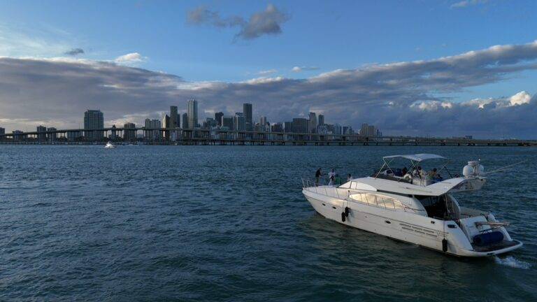 %Miami Yacht Rentals%